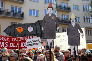 Kolejny strajk - tym razem pracowników socjalnych. Co z 500 plus?