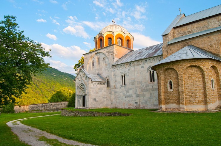 Сербия и Черногория монастырь Студеница