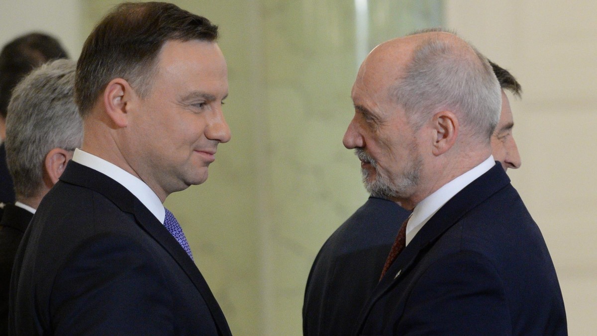 Prezydent Andrzej Duda antoni macierewicz