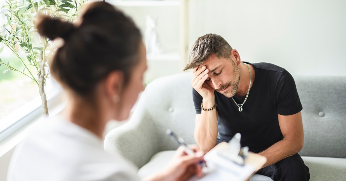 Jak lekarze rozpoznają ukryty alkoholizm? Cztery pytania, które otwierają całą diagnozę