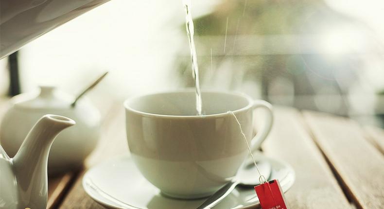 Drink tea to stop sugar spike, researchers suggest.