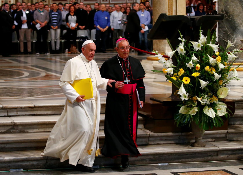 Papieski wikariusz ma koronawirusa. Czy mógł zarazić Franciszka?