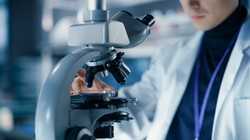 Przełom w walce z rakiem! Nanotechnologia tworzy superlek 20 000 razy silniejszy od chemioterapii