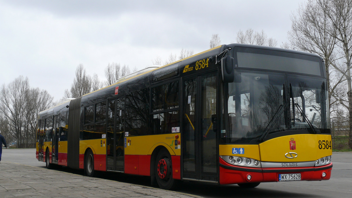 Będą ekologiczne, nowoczesne, wyposażone w klimatyzację, monitoring, elektroniczną informację oraz alkolock, czyli urządzenia uniemożliwiające jazdę pijanym kierowcom. Miejskie Zakłady Autobusowe właśnie podpisały z Solarisem umowę na dostawę 80 nowych autobusów. Pierwsze pojawią się w Warszawie w październiku.