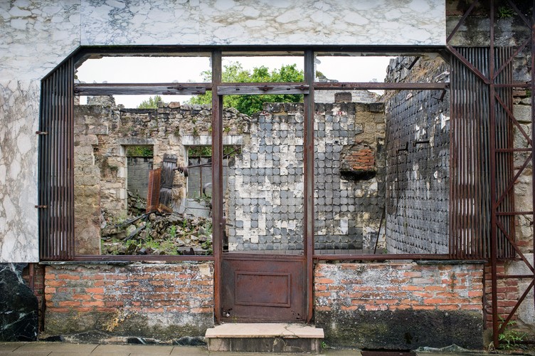 ORADOUR-SUR-GLANE. ŚWIADECTWO OKRUCIEŃSTWA WOJNY