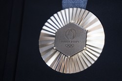 Francja: Strajkują pracownicy produkujący medale olimpijskie