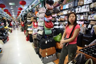 Oryginał czy fałszywka? Podróbki to ogromny biznes