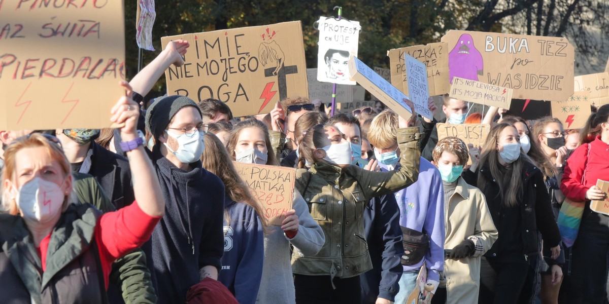 W Łodzi trwa największa manifestacja w Polsce