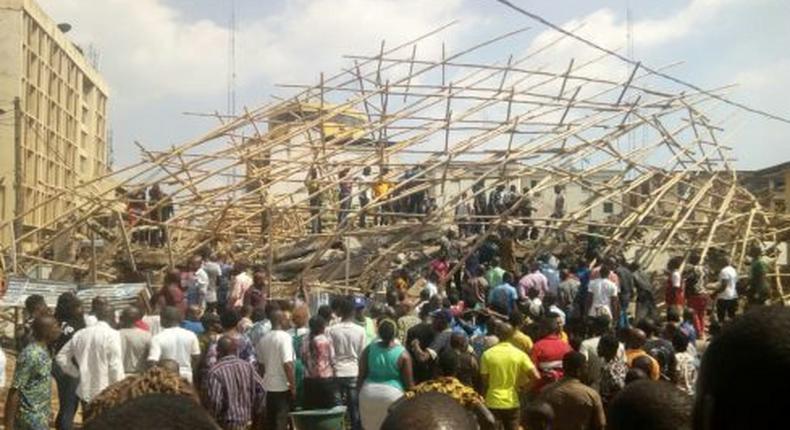 The building, which was under construction and located at No 9 Ezenwa Street, Onitsha, collapsed on Wednesday, May 22, 2019 [Titus Eleweke/Daily Trust]