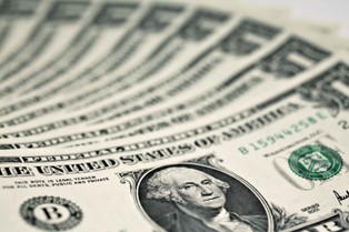 Pieniądz MFW nie zagraża dolarowi