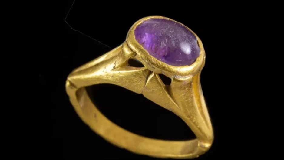 Samo słowo „ametyst” pochodzi od greckiego „amethystos”, co oznacza „niepijany” (fot. Israel Antiquities Authority)