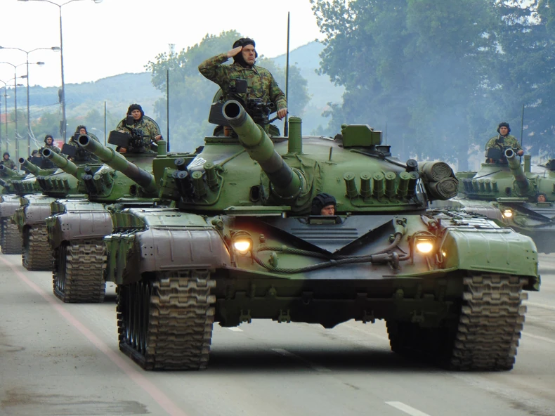 Tenkovi više puta prošli bulevarom jer su probe pre parade trajale nekoliko dana