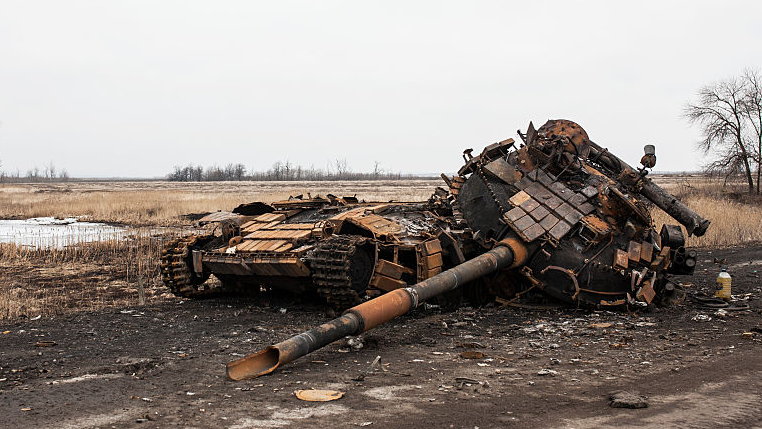 Rosjanie w wyniku ostrzału własnych oddziałów zniszczyli 13 pojazdów (foto poglądowe)