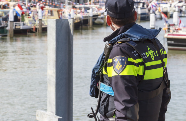Fala oburzenia w Holandii. Policjant skazany za rasizm... zostanie szefem pionu ds. cudzoziemców