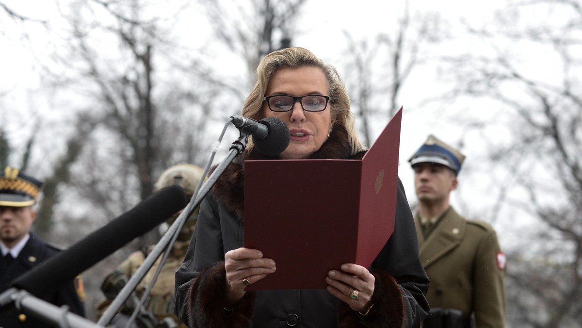 - Uważam, że ustawa o IPN była i jest potrzebna, natomiast w Senacie skrytykowałam jej "timing", który według mnie nie był najszczęśliwszy - powiedziała senator Anna Maria Anders w wywiadzie dla tygodnika "Do Rzeczy".