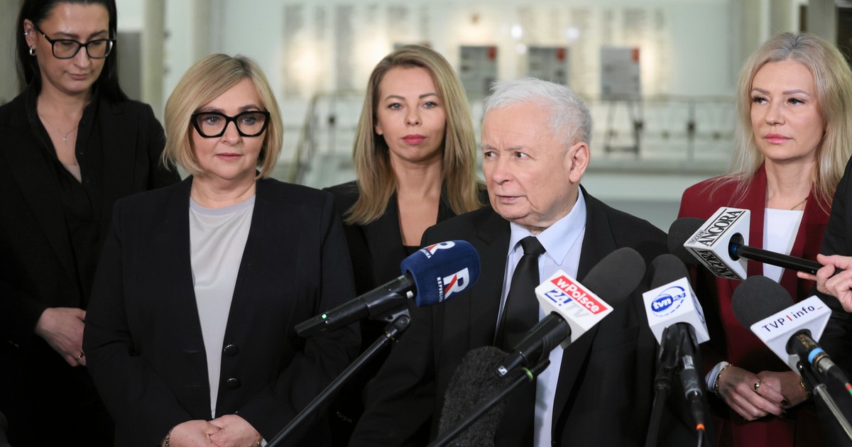 "Zwłaszcza panie boją się o Jarosława". W PiS poruszenie wizytą Kaczyńskiego w szpitalu [KULISY]