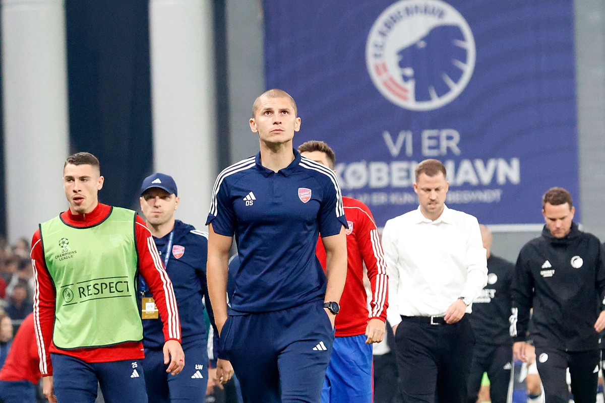 Trener Rakowa Częstochowa Dawid Szwarga