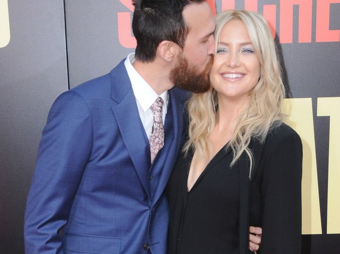 Elmaz rs galerija zena↓