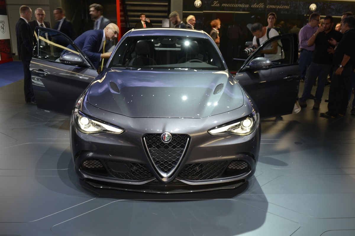 Legenda wraca do gry w wielkim stylu! Nowa alfa giulia bije rekord i debiutuje na rynku