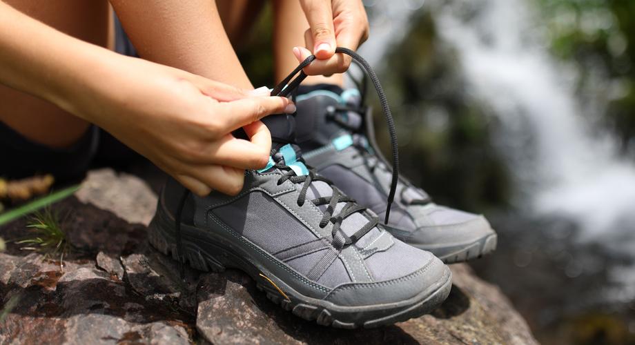 Solidne i niedrogie buty trekkingowe. 15 hitów z wyprzedaży Decathlon