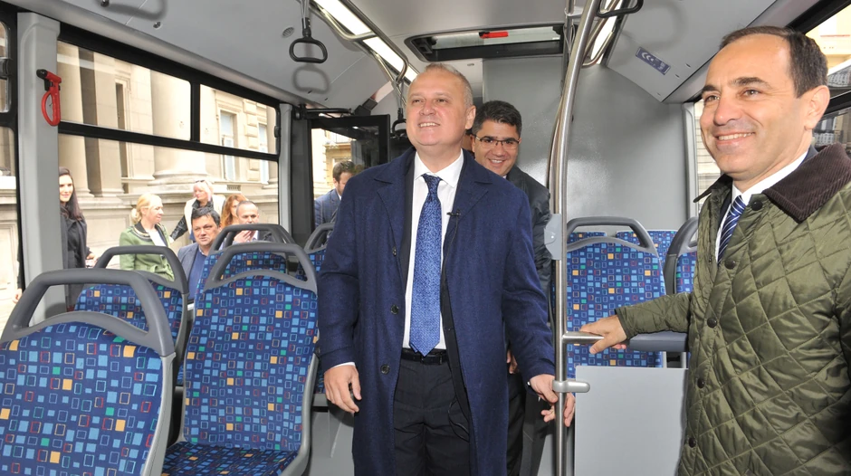 Ovako izgleda unutrašnjost autobusa