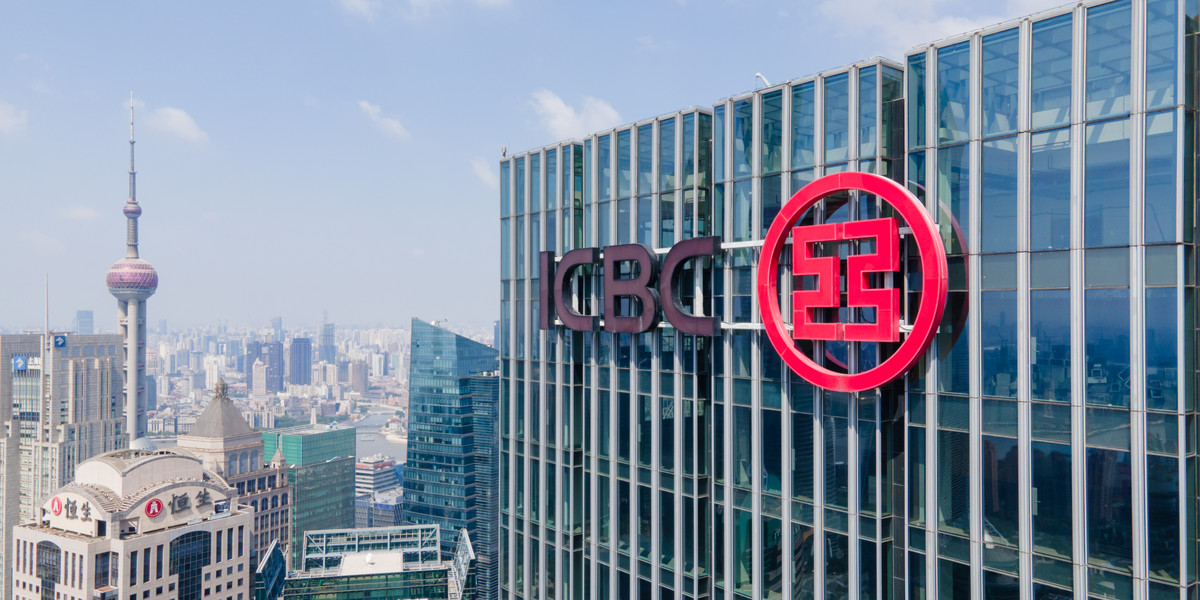 ICBC to jeden z dwóch państwowych banków, które ograniczyły finansowanie zakupów rosyjskich towarów.