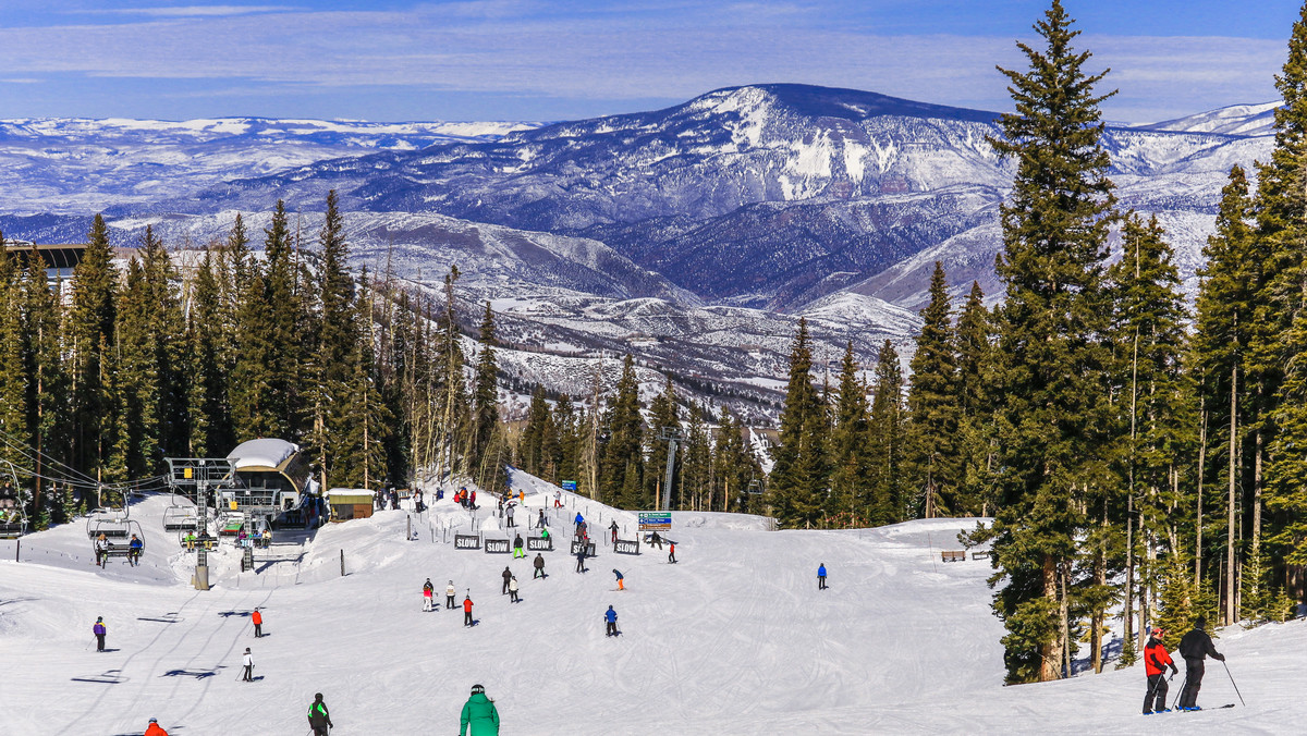 USA: Otwarte stoki narciarskie. Ogniska koronawirusa w Kolorado