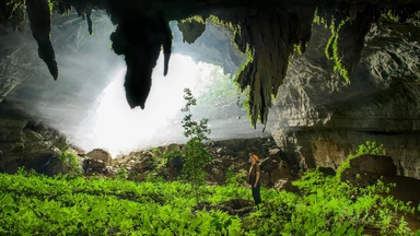 Jaskinia Tham Khoun Xe i wielka podziemna rzeka - ukryte skarby Laosu