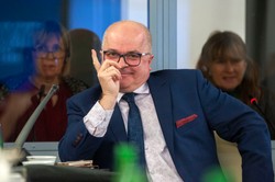 Komornik wkracza na tor kolarski w Pruszkowie. Na ratunek spieszy Tomasz Zimoch