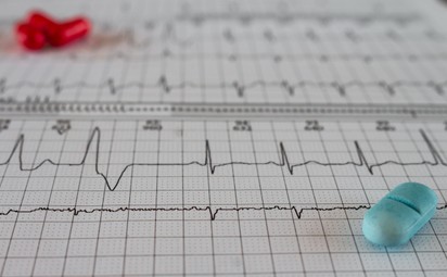 Szívbetegségek és stressz: 6 alattomos tünet, ami problémát jelezhet