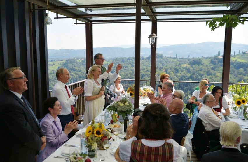 Vladimir Putin na venčanju Karin Knajsl