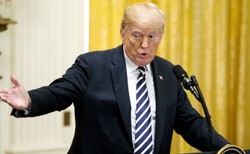 Trump: Byliśmy okradani przez wszystkich, przez Chiny i Unię Europejską