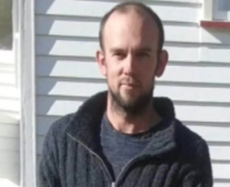 Tom Filips je 2021. pobegao sa svojom decom - Džejdom, Maverikom i Ember, tada uzrasta osam, sedam i pet godina