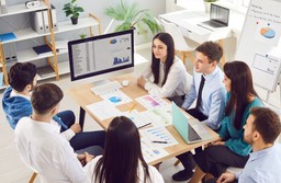 polacy-rozczarowani-rynkiem-pracy-zadowolenie-z-pensji-2025