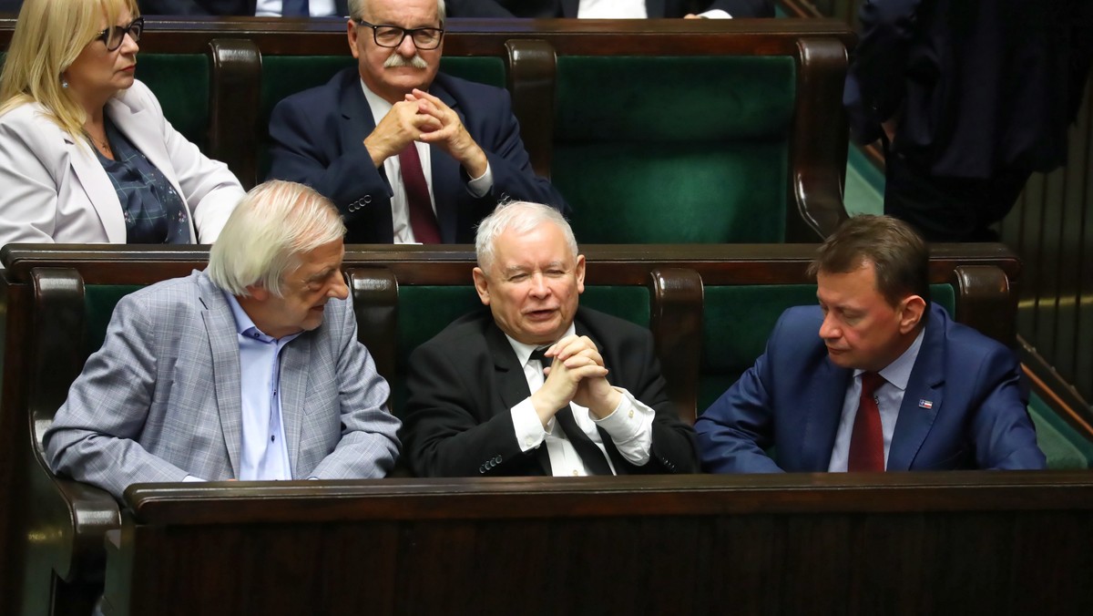 Sejm uchwalił dzisiaj wieczorem ustawę wprowadzającą zerowy PIT dla osób do 26. roku życia. Oznacza to, że dochody takich podatników do kwoty 85,5 tys. zł będą zwolnione z PIT. Regulacja ma obowiązywać od 1 sierpnia 2019 r.