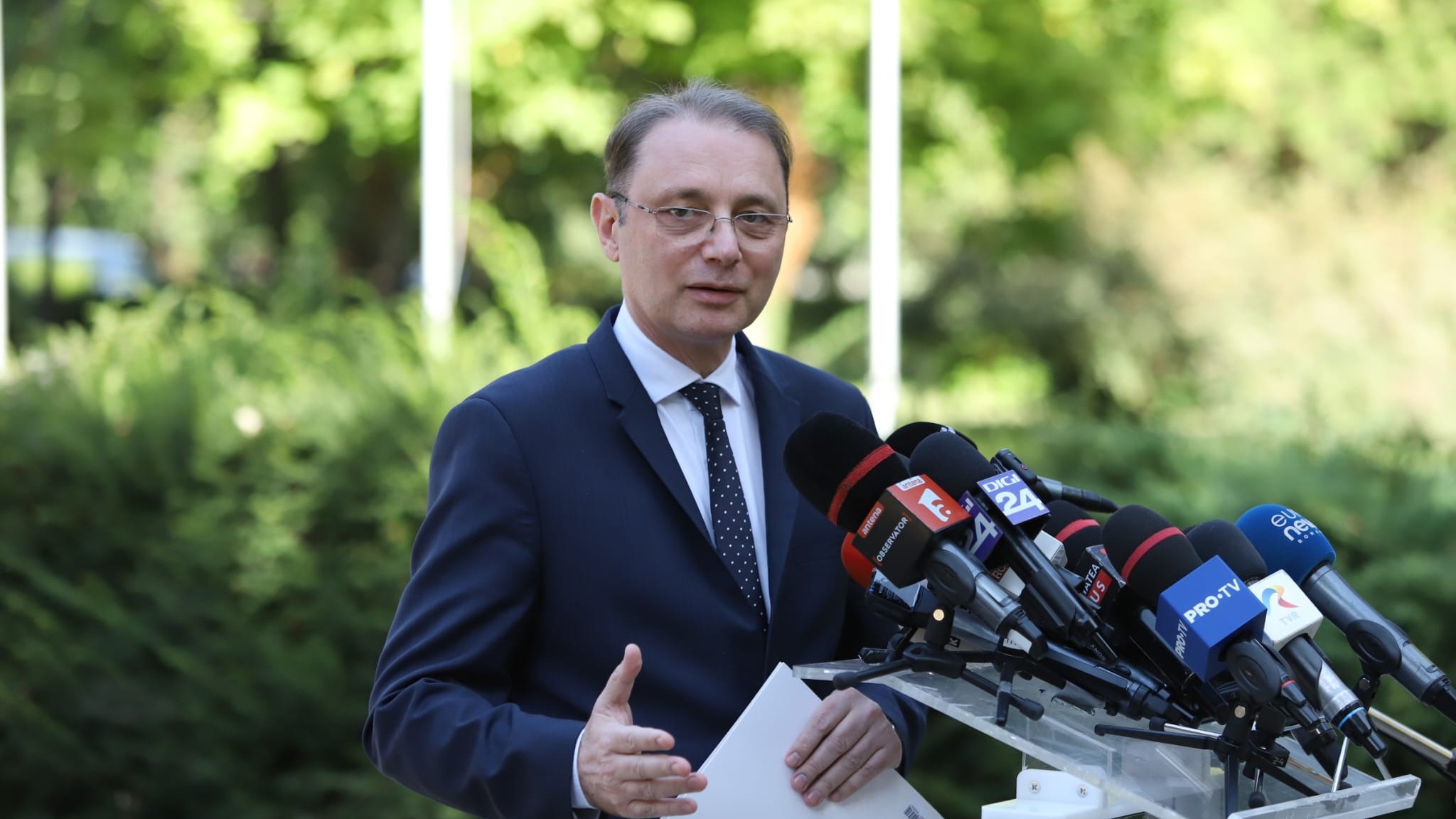 Luca Niculescu, premierul desemnat, a negociat cu PSD, PNL și UDMR. Social-democrații au pus condiții, liberalii au anunțat decizia