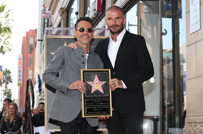 Bekam i  Mark Entoni 