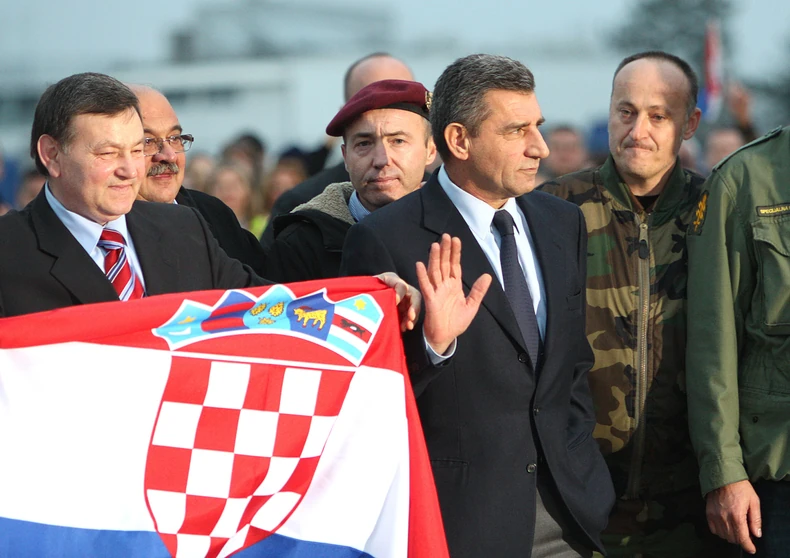 Povratak neosuđenih hrvatskih generala Ante Gotovine i Mladena Makrača iz Haga