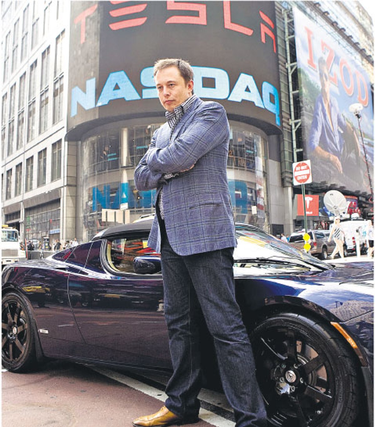 Elon Musk chce obniżyć ceny horrendalnie drogich elektrycznych aut. Jeżeli mu się to uda, zbije fortunę Fot. Bloomberg