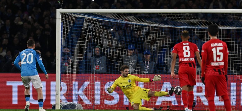 Zieliński strzelił gola w Lidze Mistrzów. Napoli w ćwierćfinale [WIDEO]
