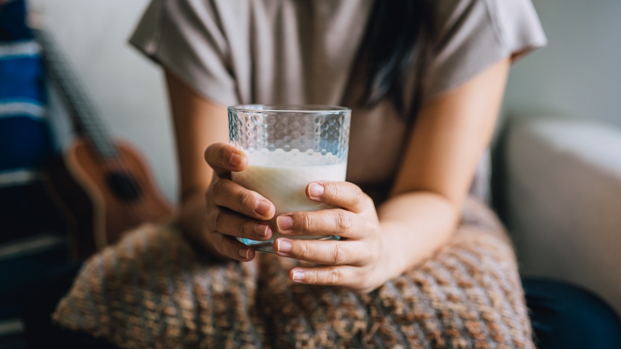 Máte po mlieku nafúknuté brucho? Problém nemusí byť vždy v laktóze