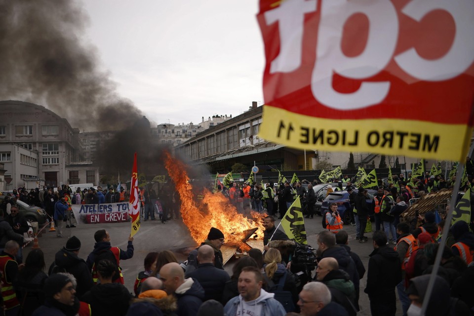 Paryż w ogniu. Starcia z policją