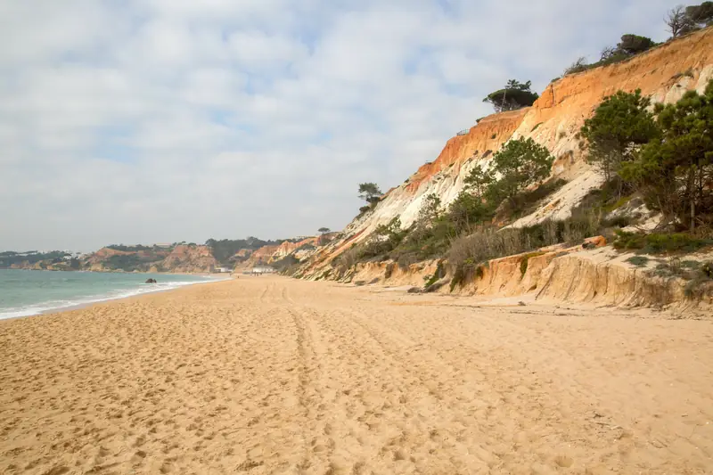 Klify przy plaży