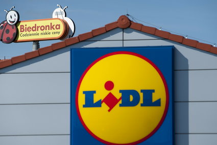 Lidl i Biedronka szukają pracowników w wakacyjnych kurortach. Oto co oferują