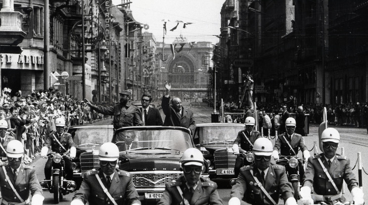 May 31, 1972 - Havana, Cuba - FIDEL ALEJANDRO CASTRO RUIZ (born August 13, 1926) has been the ruler of Cuba since 1959, when, leading the 26th of July Movement, he overthrew the regime of Fulgencio Batista. In the years that followed he oversaw the transformation of Cuba into the first Communist state in the Western Hemisphere. PICTURED: Fidel Castro and Janos Kadar passing along Rakoczi road in the motor cade coming from the budapest Airport. / KEYSTONE Pictures USA