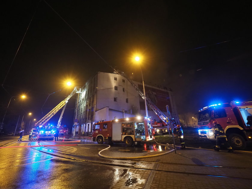 Pożar w kamienicy w Łodzi. Nie żyje jedna osoba