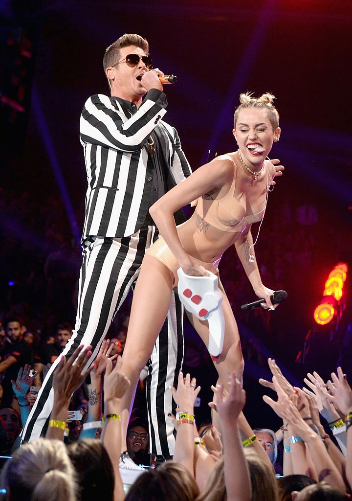 Miley Cyrus és Robin Thick 2013. augusztus 25-én
