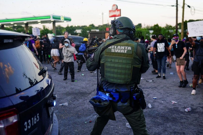 USA: policjant zastrzelił 27-latka. Kolejna fala protestów