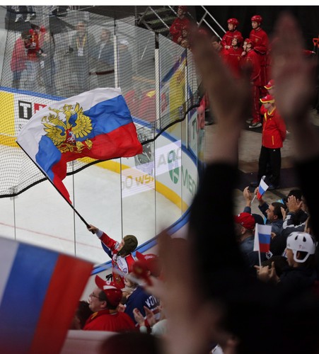 Putin i rosyjscy kibice mają powody do dumy. 'Sborna' szaleje na Białorusi