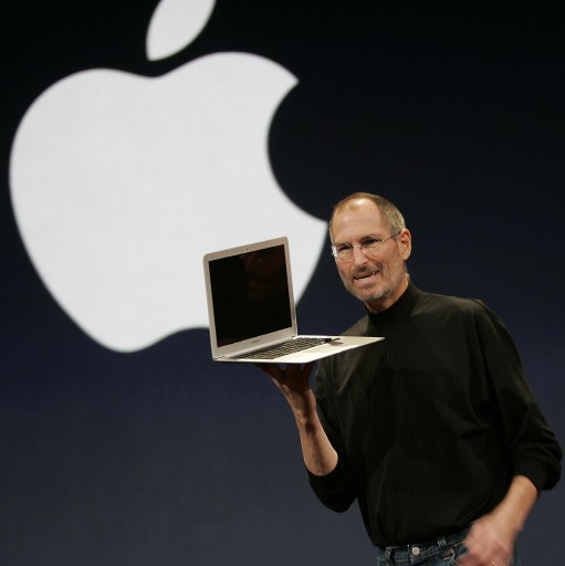 US-IT-APPLE-MACWORLD-JOBS-MACBOOK AIR